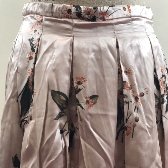 💕 ACCEPTING OFFERS 💕 NWT Della Bee A Line Skirt - Picture 3 of 6